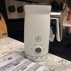 Pampered chef milk frother